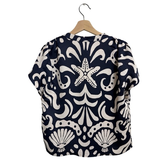 Alex Marie Button Front Navy & Cream Shell Print Short Sleeve Blouse NWT Size M - Picture 2 of 8
